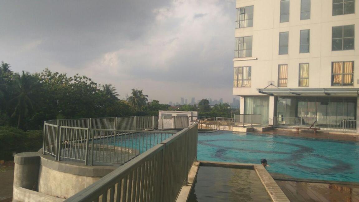 2 Bedrooms - Royal Olive Apartment - Pejaten South Of جاكرتا المظهر الخارجي الصورة