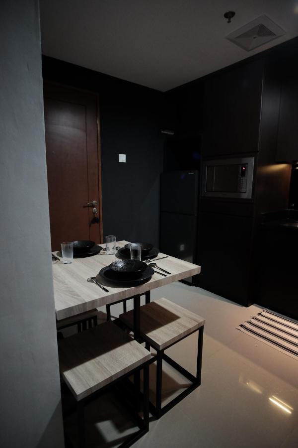 2 Bedrooms - Royal Olive Apartment - Pejaten South Of جاكرتا المظهر الخارجي الصورة