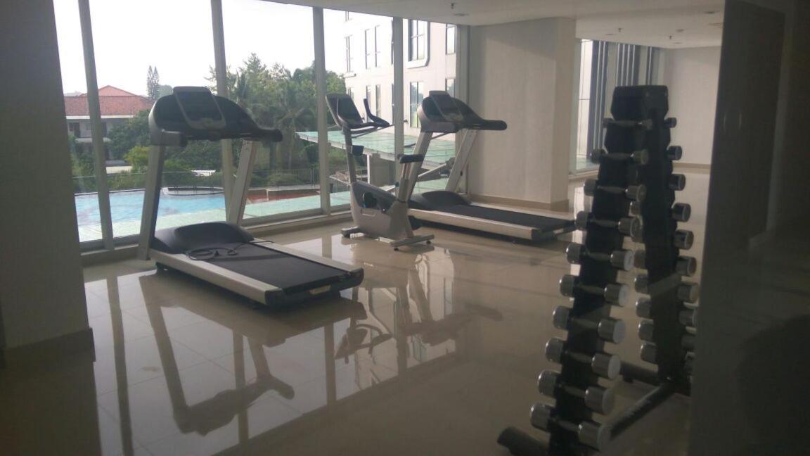 2 Bedrooms - Royal Olive Apartment - Pejaten South Of جاكرتا المظهر الخارجي الصورة